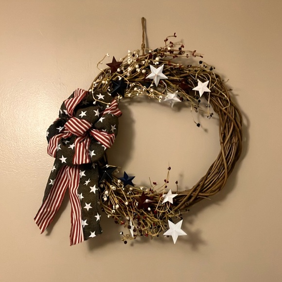 Kirkland’s Patriotic Stars & Stripes Wreath - 4th of July - Picture 1 of 4